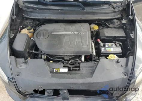 2015 Jeep Cherokee Limited из США, поврежденный, VIN 1C4PJMDS0FW556541